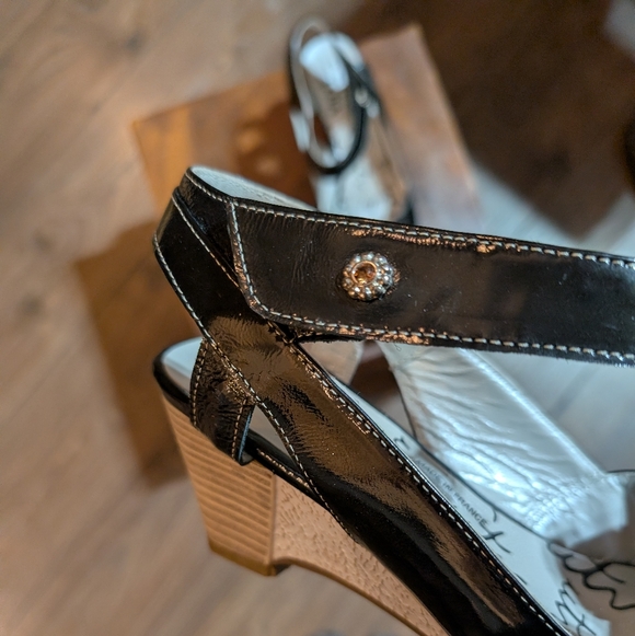 Un Tour En Ville Rease Slingbacks - Picture 6 of 10